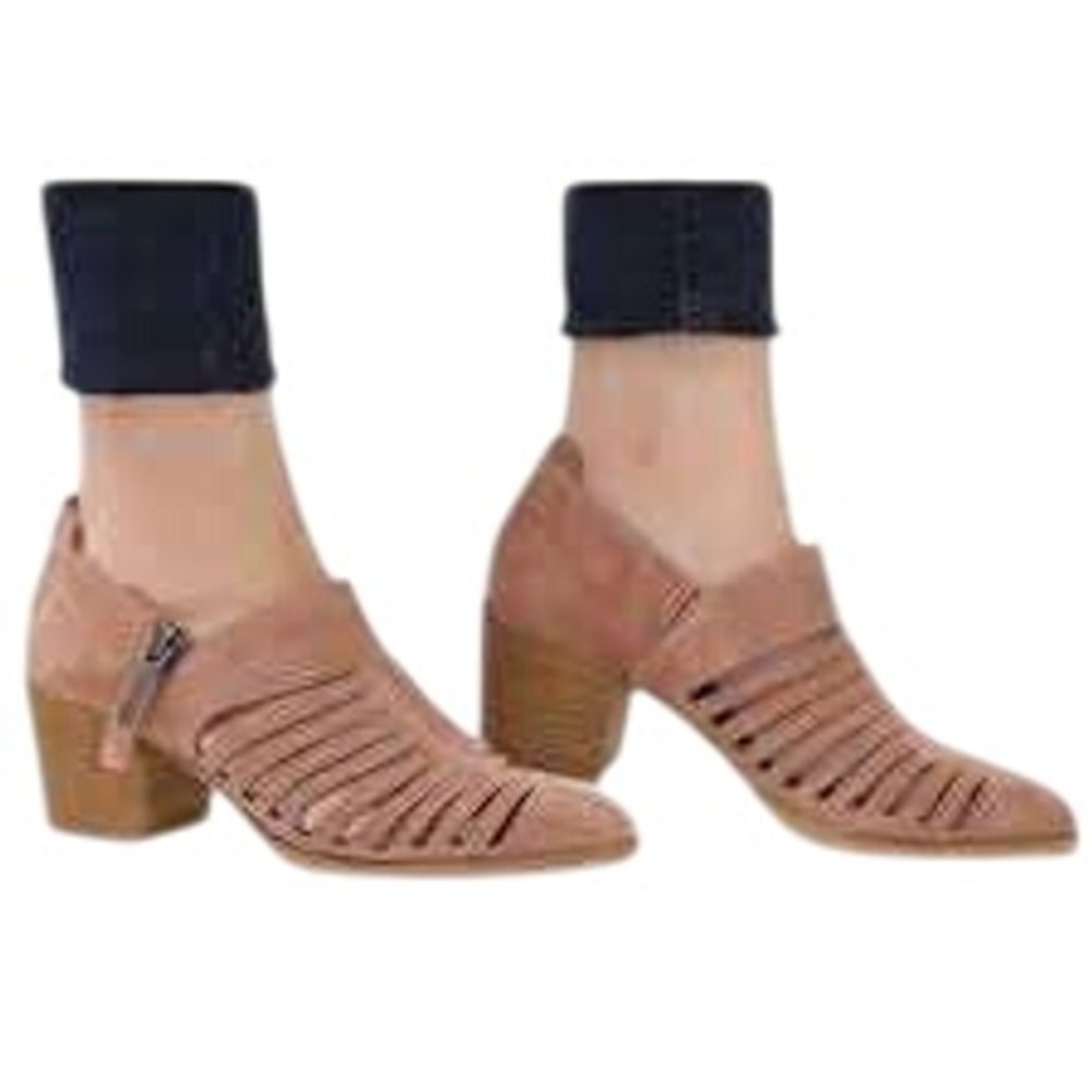 1.State‎ Arnet Blush Suede Cutout Ankle Booties Low Heel Size 8.5